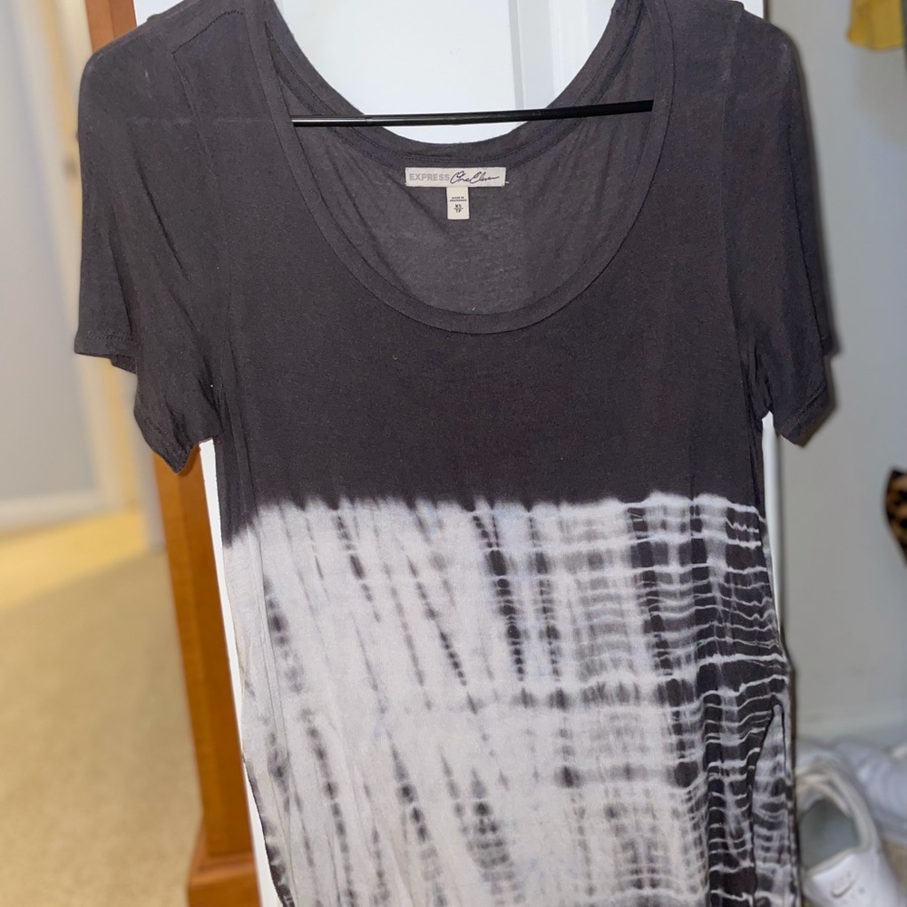 Express T Shirt